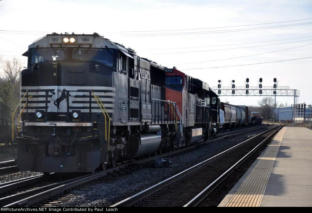 Eastbound manifest winds its way out of the yard